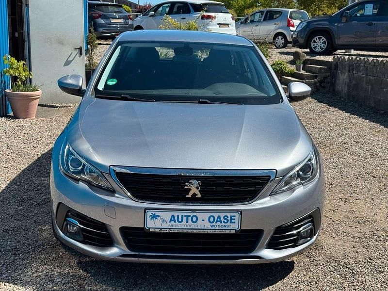 Gebraucht Peugeot 308 SW Active 110 PS (80 kW) 2018 Grau Kombi