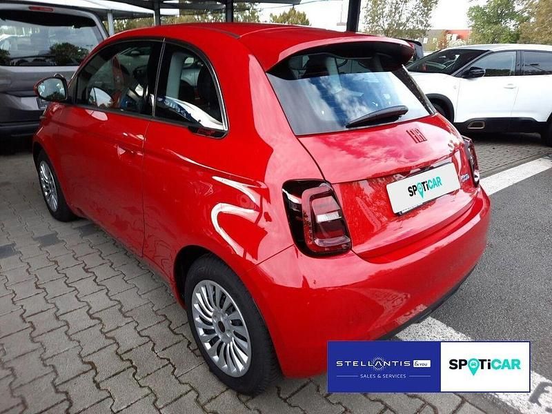 Gebraucht Fiat 500e Tech 86 kW (118 PS) 2023 Rot Limousine