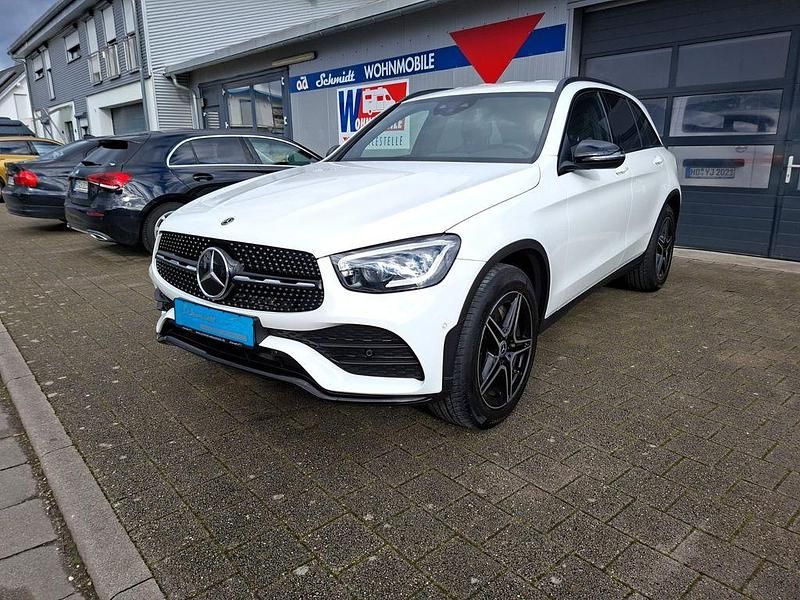 Gebraucht Mercedes GLC300 AMG line 245 PS (180 kW) 2019 Weiß SUV