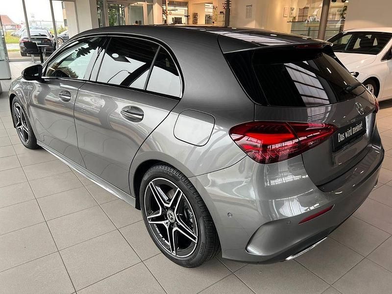 Gebraucht Mercedes A250 AMG line 224 PS (164 kW) 2024 Grau Limousine