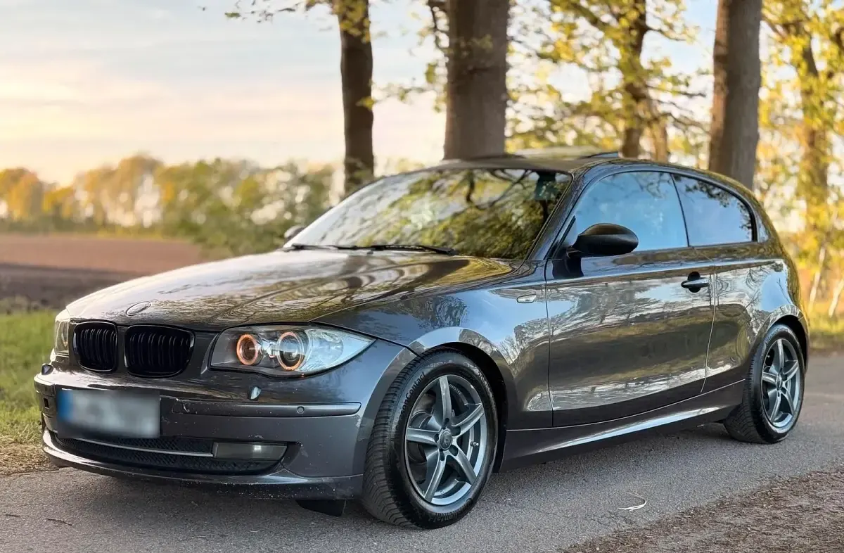 Gebraucht BMW 120 177 PS (130 kW) 2008 Grau Kleinwagen