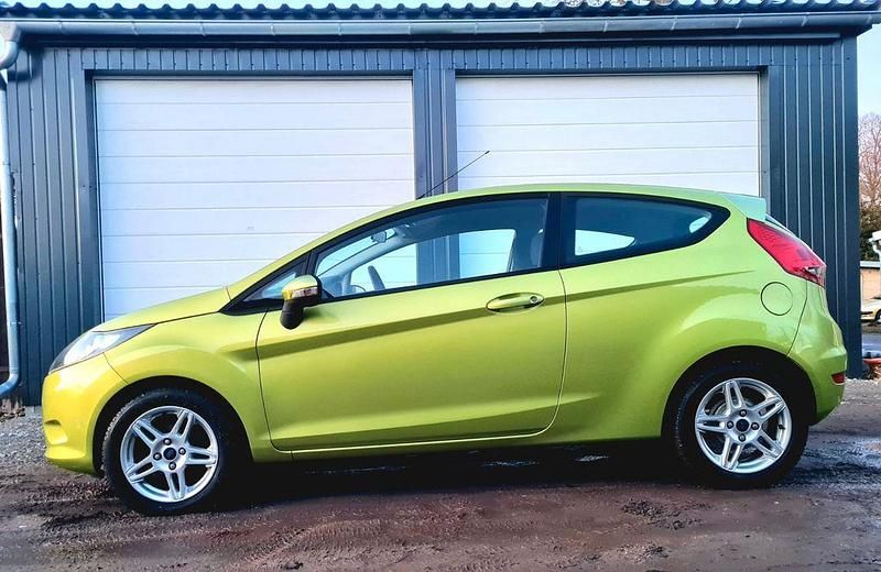 Gebraucht Ford Fiesta 82 PS (60 kW) 2008 Grün Kleinwagen