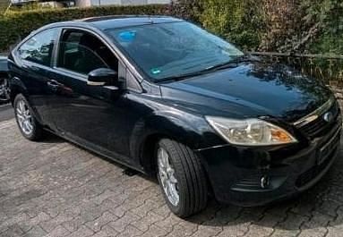 Schwarz Gebraucht 2009 Ford Focus Limousine | 2.400 € (Guter Preis) - Bild 1/4
