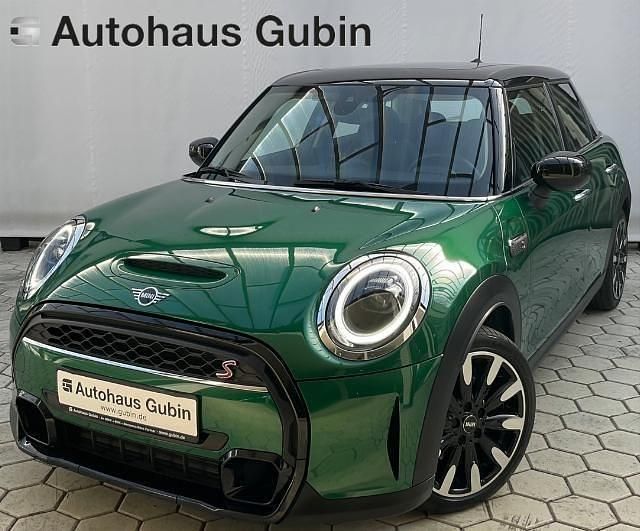 Grün Gebraucht 2024 Mini Cooper S Kleinwagen | 30.770 € (Etwas zu teuer) - Bild 1/4