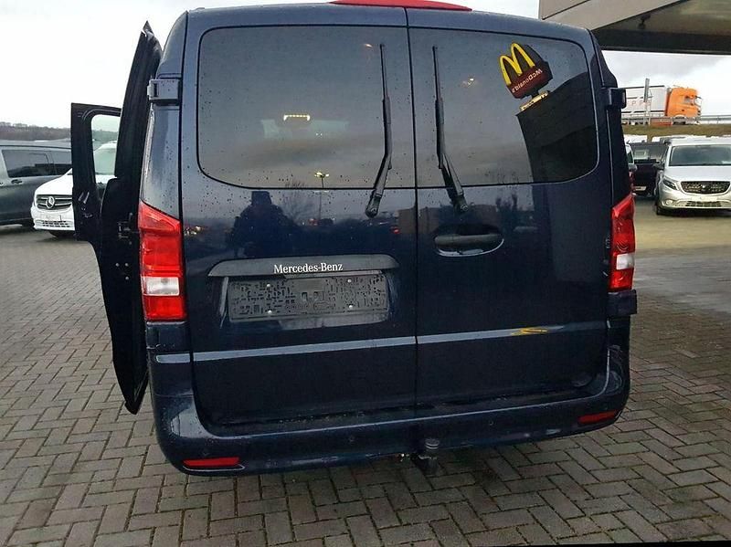 Gebraucht Mercedes Vito Edition 237 PS (174 kW) 2021 Blau Van