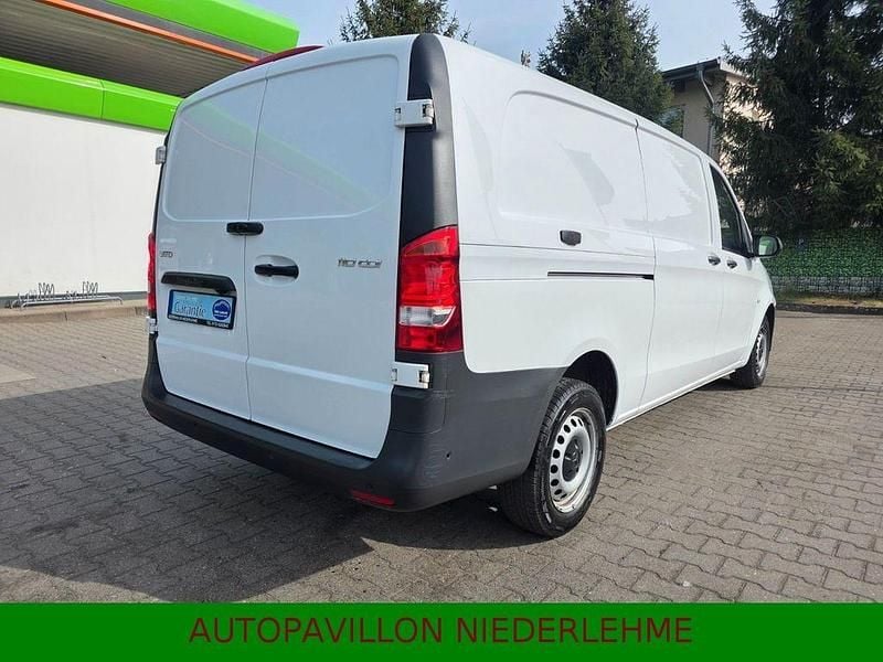 Second-hand Mercedes Vito 102 CP (75 kW) 2022 Alb Van