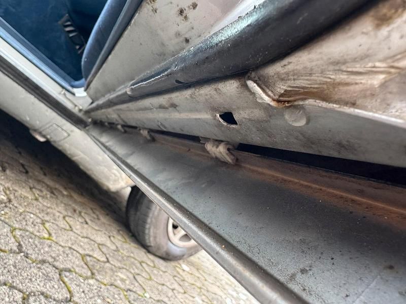 Gebraucht Mercedes E280 193 PS (141 kW) 1993 Silber Kombi