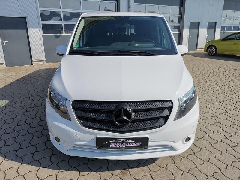 Gebraucht Mercedes Vito 163 PS (119 kW) 2023 Weiß Van