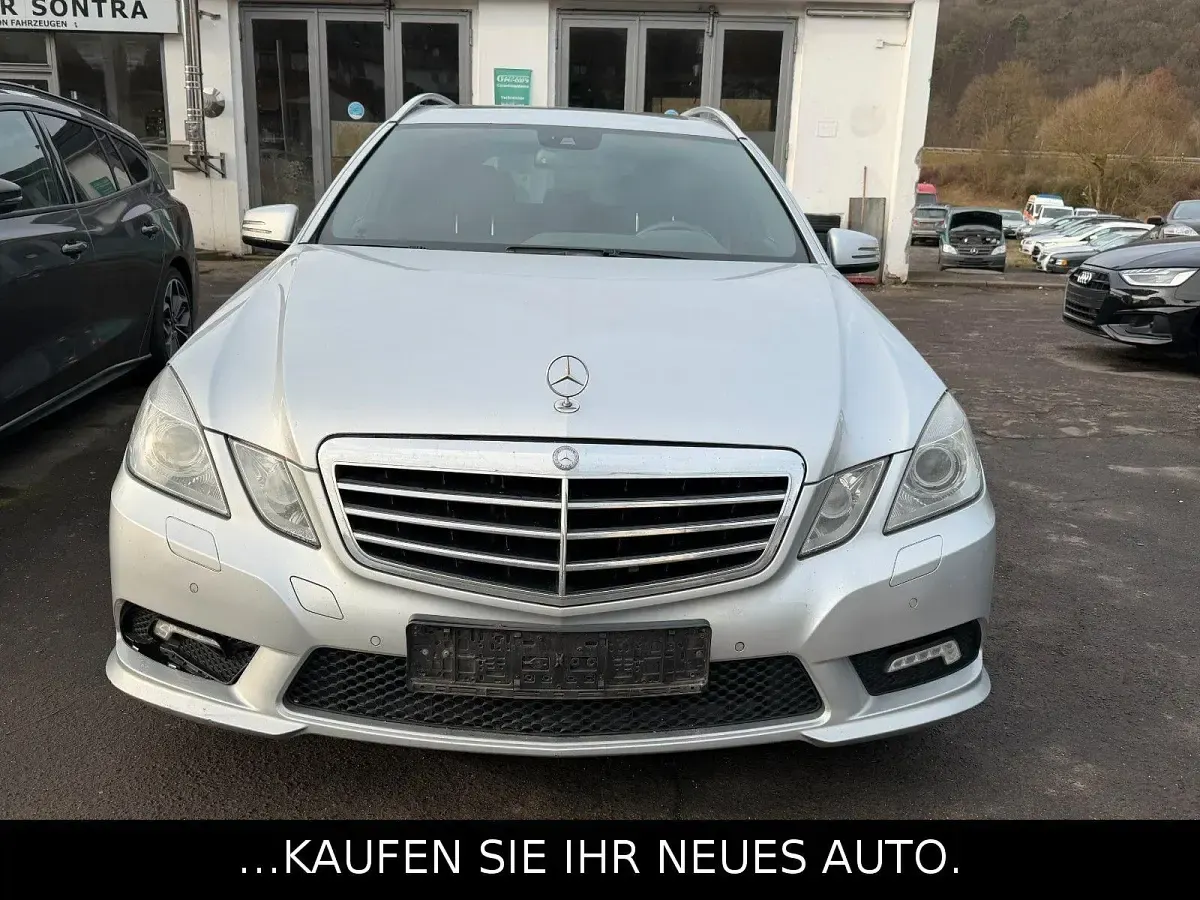 Gebraucht Mercedes E250 AMG line 204 PS (150 kW) 2010 Silber Kombi