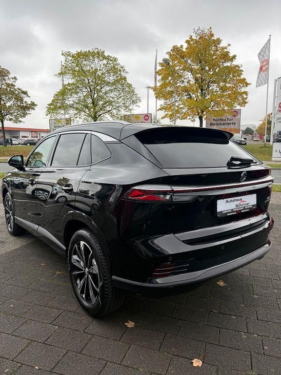 Neu MG HS Luxury 224 PS (164 kW) 2025 Blau SUV