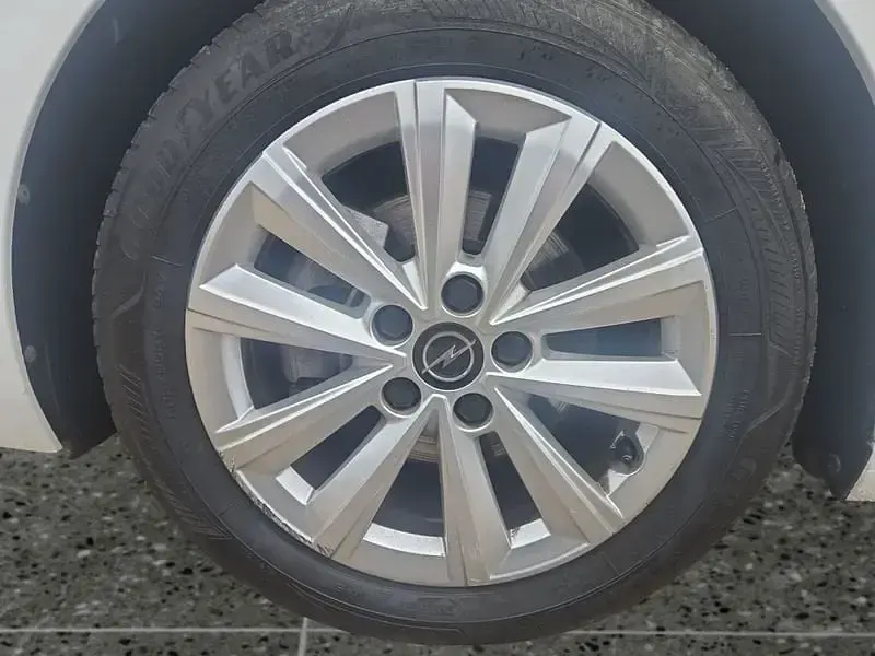 Gebraucht Opel Astra Elegance 131 PS (96 kW) 2023 Lack weiss banquise/typ aussenverkleidun Kleinwagen