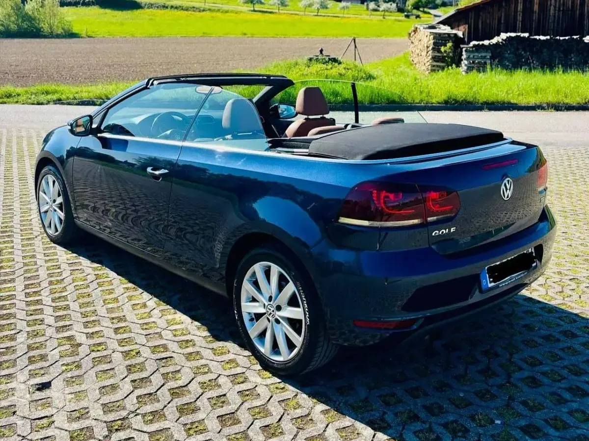 Gebraucht VW Golf Cabriolet 105 PS (77 kW) 2013 Blau Cabrio