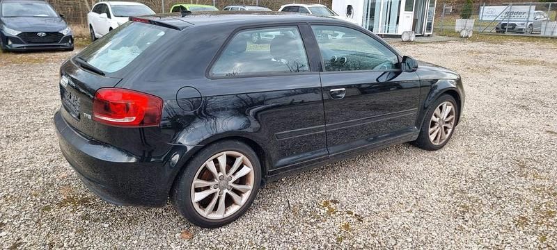 Gebraucht Audi A3 Ambition 125 PS (91 kW) 2011 Schwarz Kleinwagen