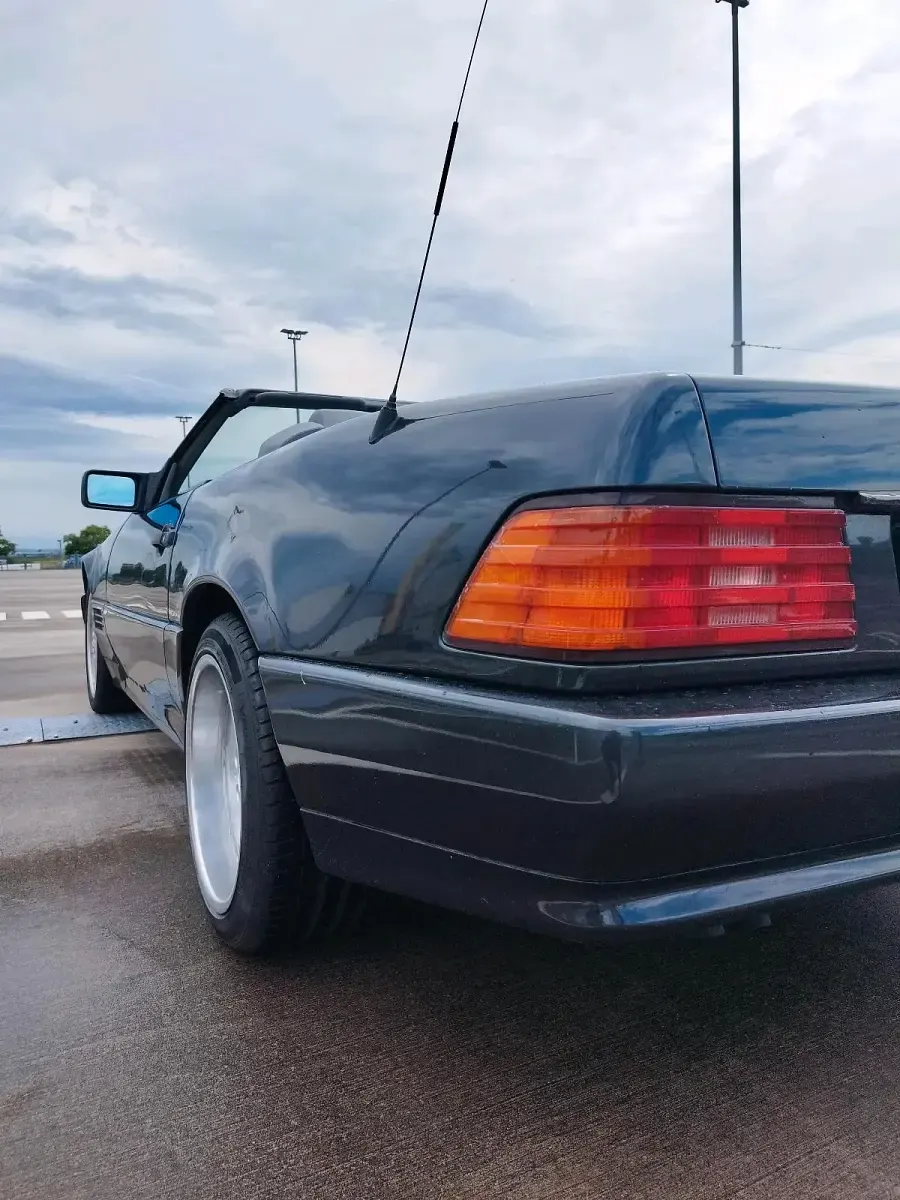 Second-hand Mercedes SL320 231 CP (169 kW) 1993 Negru Cabrio