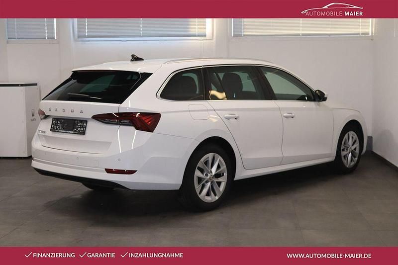 Gebraucht Skoda Octavia 116 PS (85 kW) 2023 Weiß Limousine