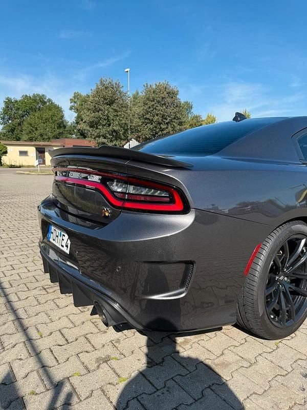 Grau Gebraucht 2021 Dodge Charger Limousine | 43.800 € (Fairer Preis) - Bild 1/4