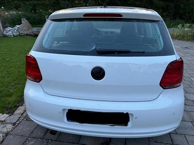 Gebraucht VW Polo 90 PS (66 kW) 2010 Weiß Limousine