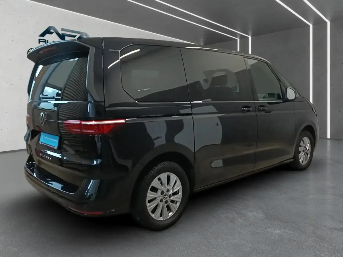 Używany VW Multivan Life 150 KM (110 kW) 2025 Minivan