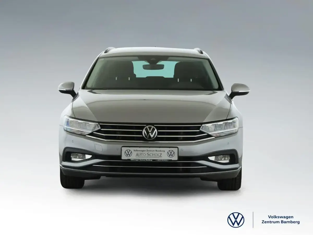 Gebraucht VW Passat Business 150 PS (110 kW) 2022 Silber Kombi