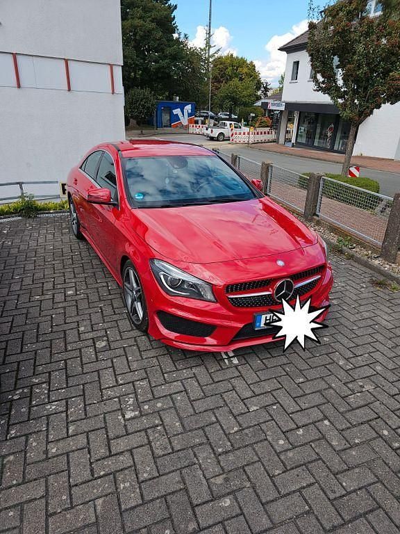 Rot Gebraucht 2013 Mercedes CLA220 AMG line Limousine | 18.000 € (Fairer Preis) - Bild 1/4