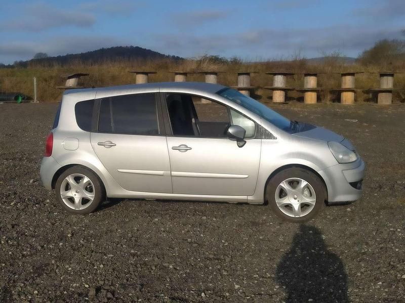 Gebraucht Renault Modus Avantage 101 PS (74 kW) 2008 Silber Van / Kleinbus
