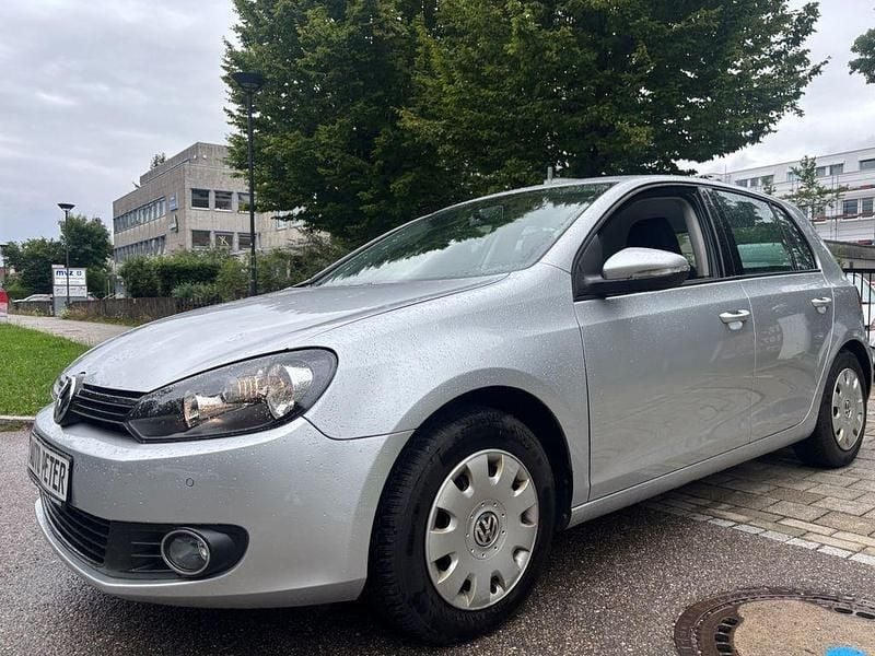 Silber Gebraucht 2009 VW Golf VI Comfortline Limousine | 6.700 € (Fairer Preis) - Bild 1/4