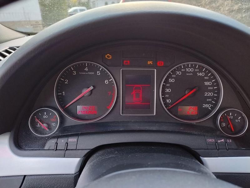 Gebraucht Audi A4 S-Line 131 PS (96 kW) 2002 Schwarz Limousine