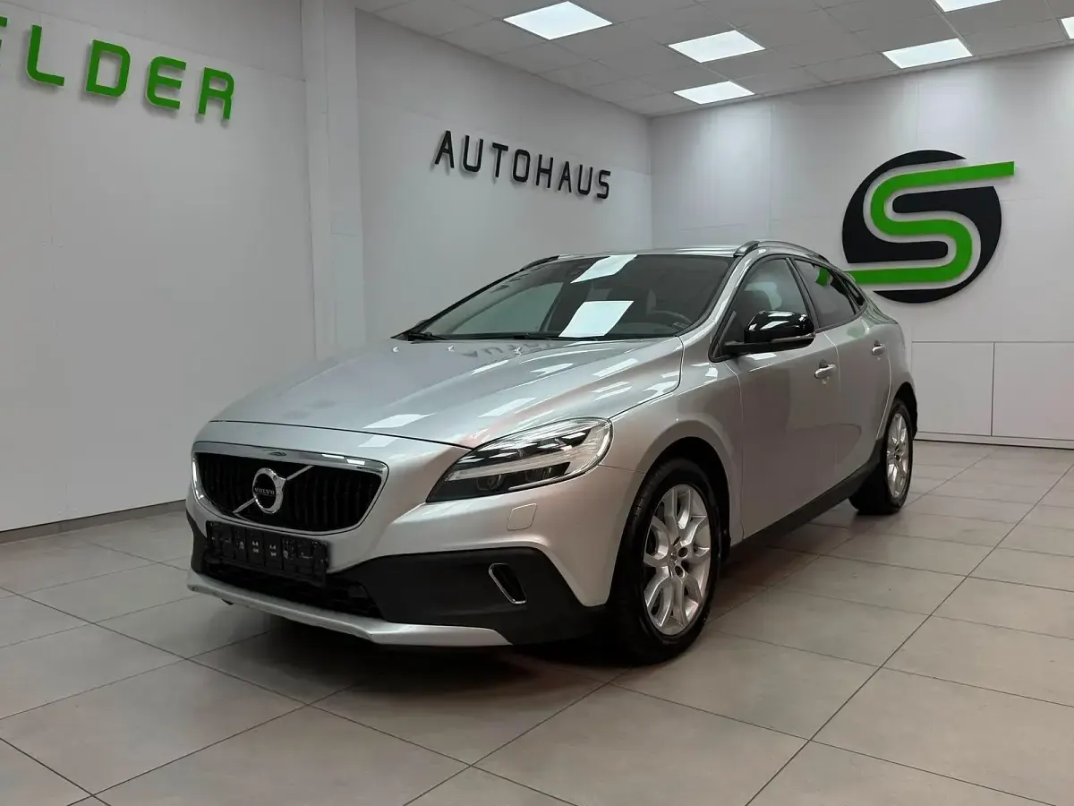 Gebraucht Volvo V40 150 PS (110 kW) 2016 Silber Kombi