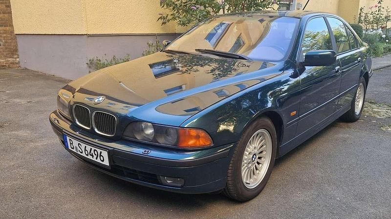 Grün Gebraucht 1997 BMW 535 Limousine | 10.999 € (Teuer) - Bild 1/4