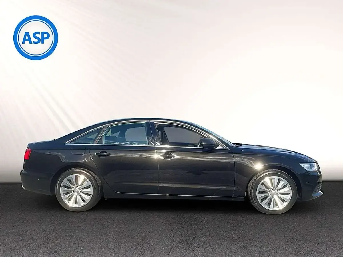 Gebraucht Audi A6 Ambiente 211 PS (155 kW) 2012 Schwarz Limousine