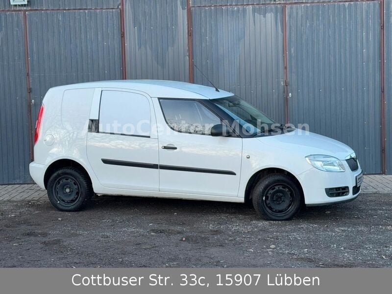 Gebraucht Skoda Roomster 69 PS (50 kW) 2010 Weiß Van / Kleinbus