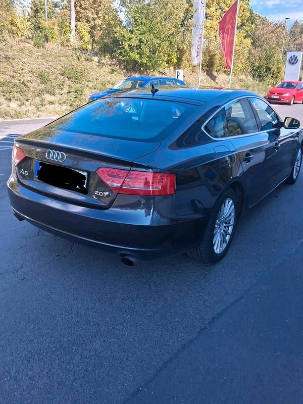 Grau Gebraucht 2010 Audi A5 Sportback Limousine | 9.800 € (Fairer Preis) - Bild 1/4