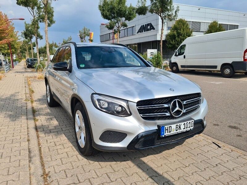 Gebraucht Mercedes GLC250 204 PS (150 kW) 2015 Silber metallic SUV