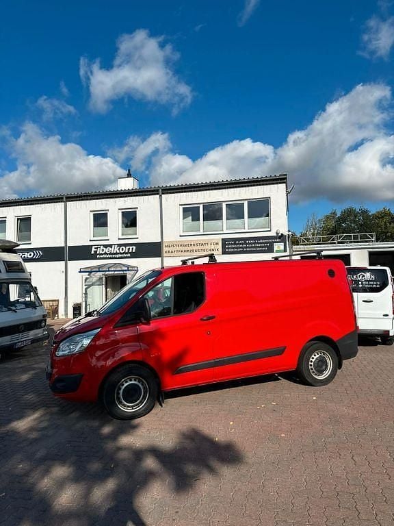 Rot Gebraucht 2017 Ford Transit Custom Trend Van / Kleinbus | 11.790 € (Superpreis) - Bild 1/4