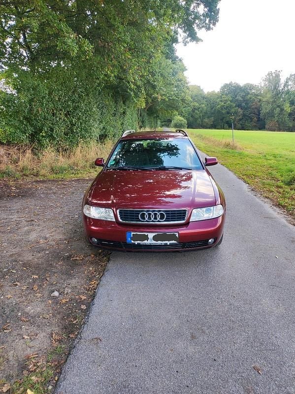 Rot Gebraucht 1999 Audi A4 Kombi | 2.750 € (Etwas zu teuer) - Bild 1/4