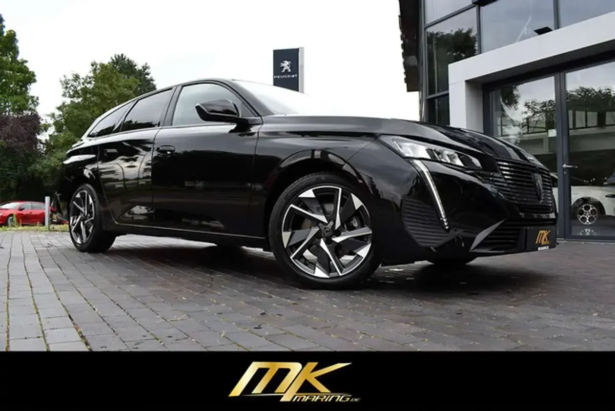 Gebraucht Peugeot 308 SW Allure 131 PS (96 kW) 2025 Schwarz Kombi