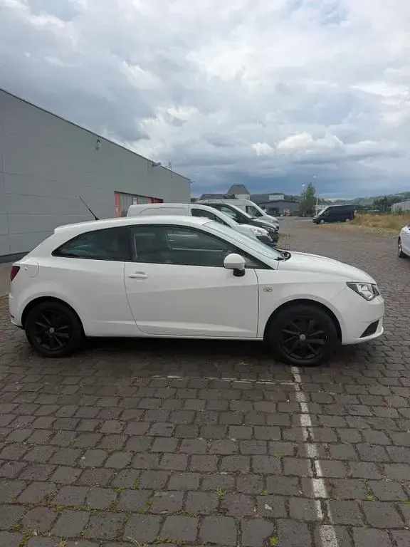 Gebraucht Seat Ibiza SC Style 105 PS (77 kW) 2013 Weiß Kleinwagen