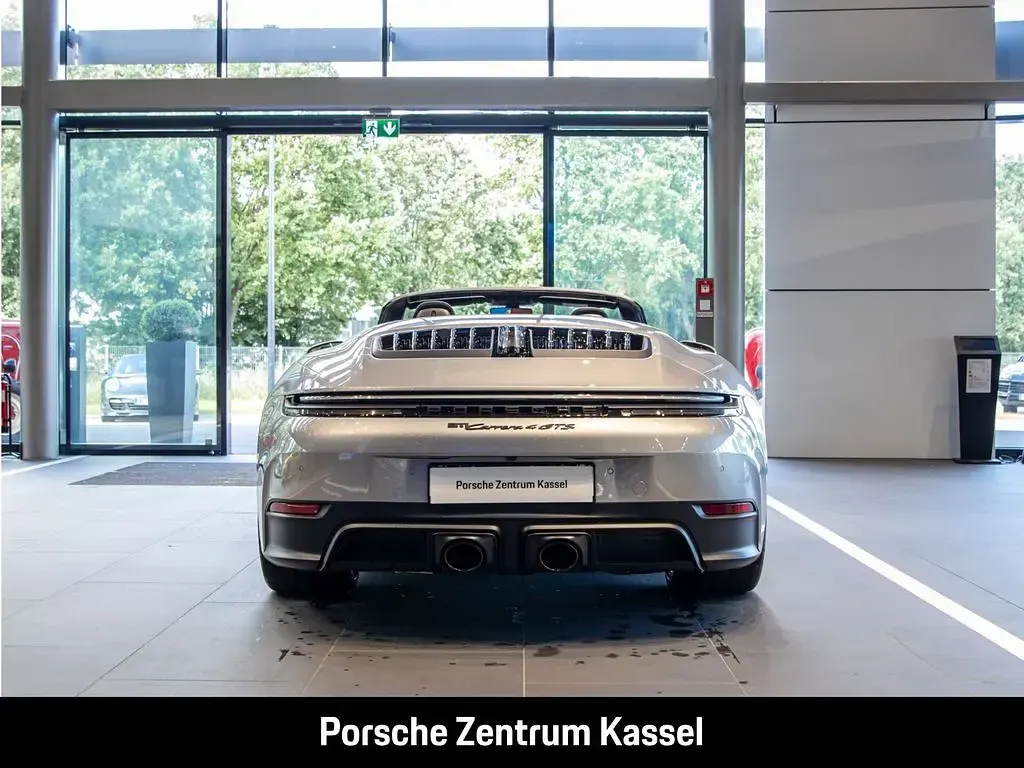 Neu Porsche 992 541 PS (397 kW) 2025 Silber Cabrio