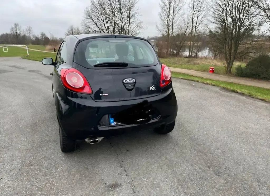 Gebraucht Ford Ka Trend 75 PS (55 kW) 2013 Schwarz Kleinwagen