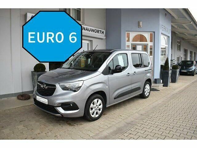 Używany Opel Combo Elegance 131 KM (96 kW) 2022 Andere farbe Minivan