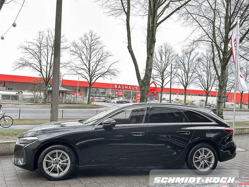 Gebraucht Audi A5 Sport 150 PS (110 kW) 2025 Mythosschwarz metallic Kombi
