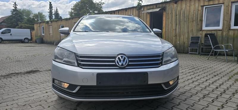 Grau Gebraucht 2013 VW Passat Kombi | 6.995 € (Guter Preis) - Bild 1/4