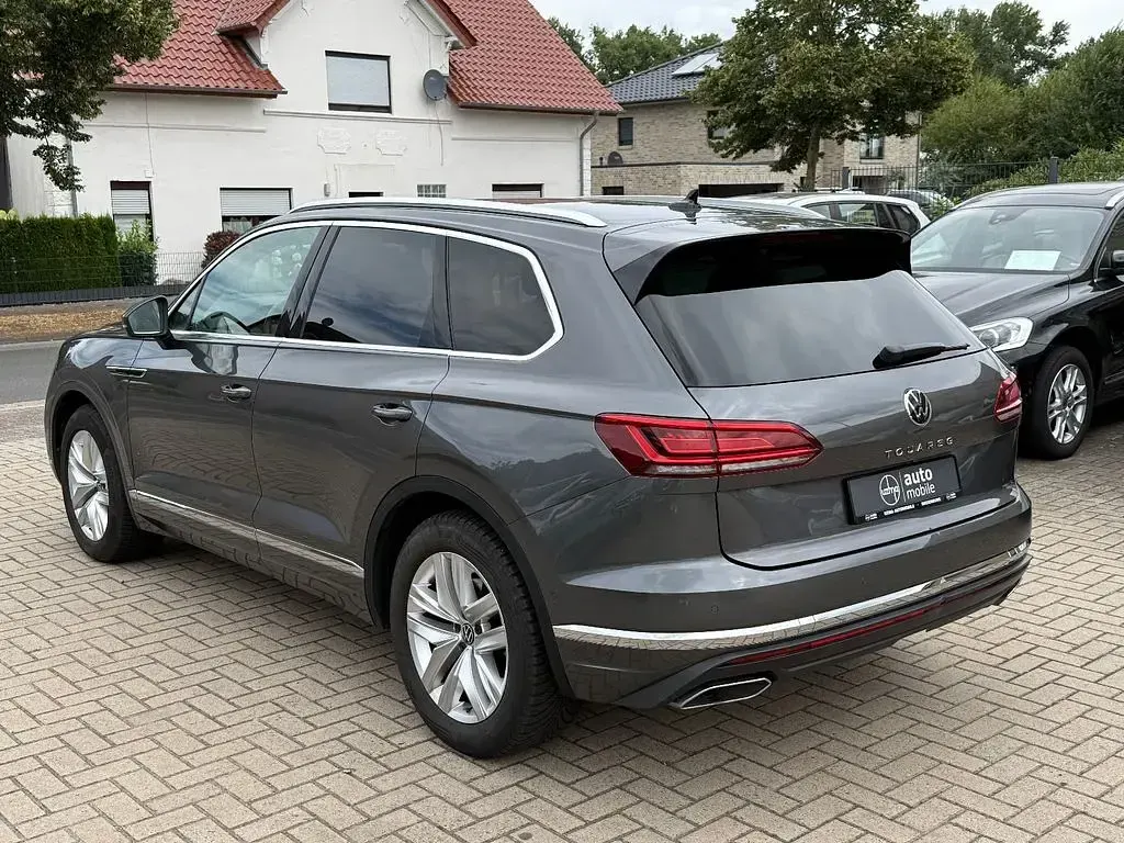 Gebraucht VW Touareg 231 PS (169 kW) 2021 Grau SUV