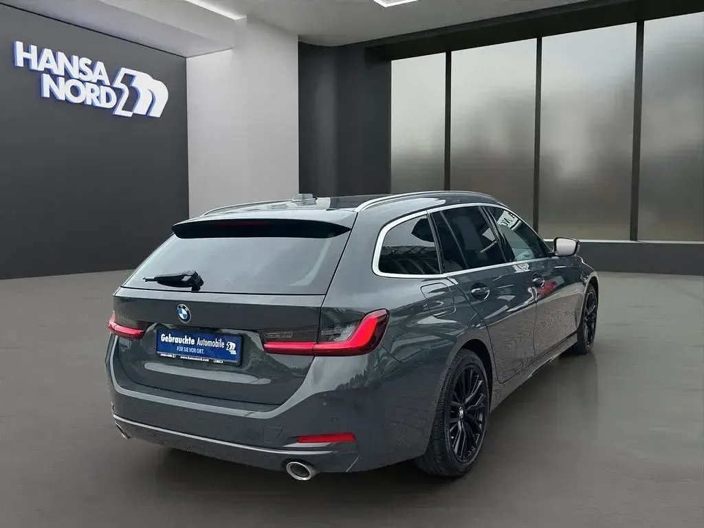 Gebraucht BMW 330 Comfort Edition 245 PS (180 kW) 2024 Grau / dravitgrau (metallic) Kombi