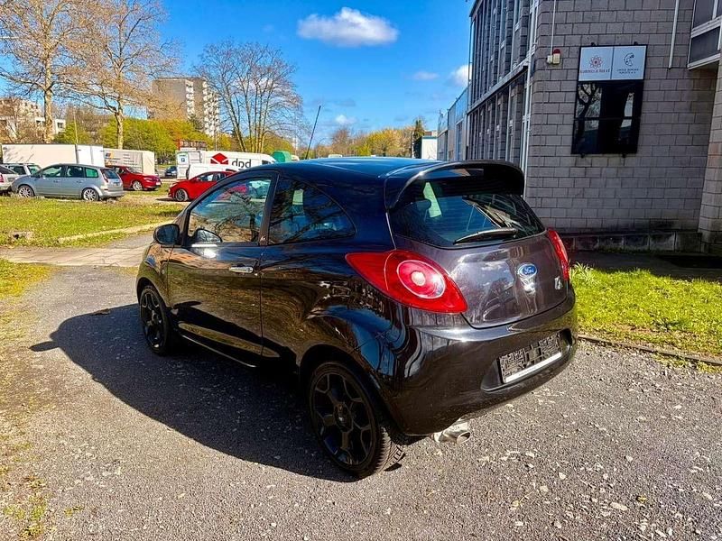 Gebraucht Ford Ka Titanium 69 PS (50 kW) 2013 Midnightschwarz metallic Kleinwagen