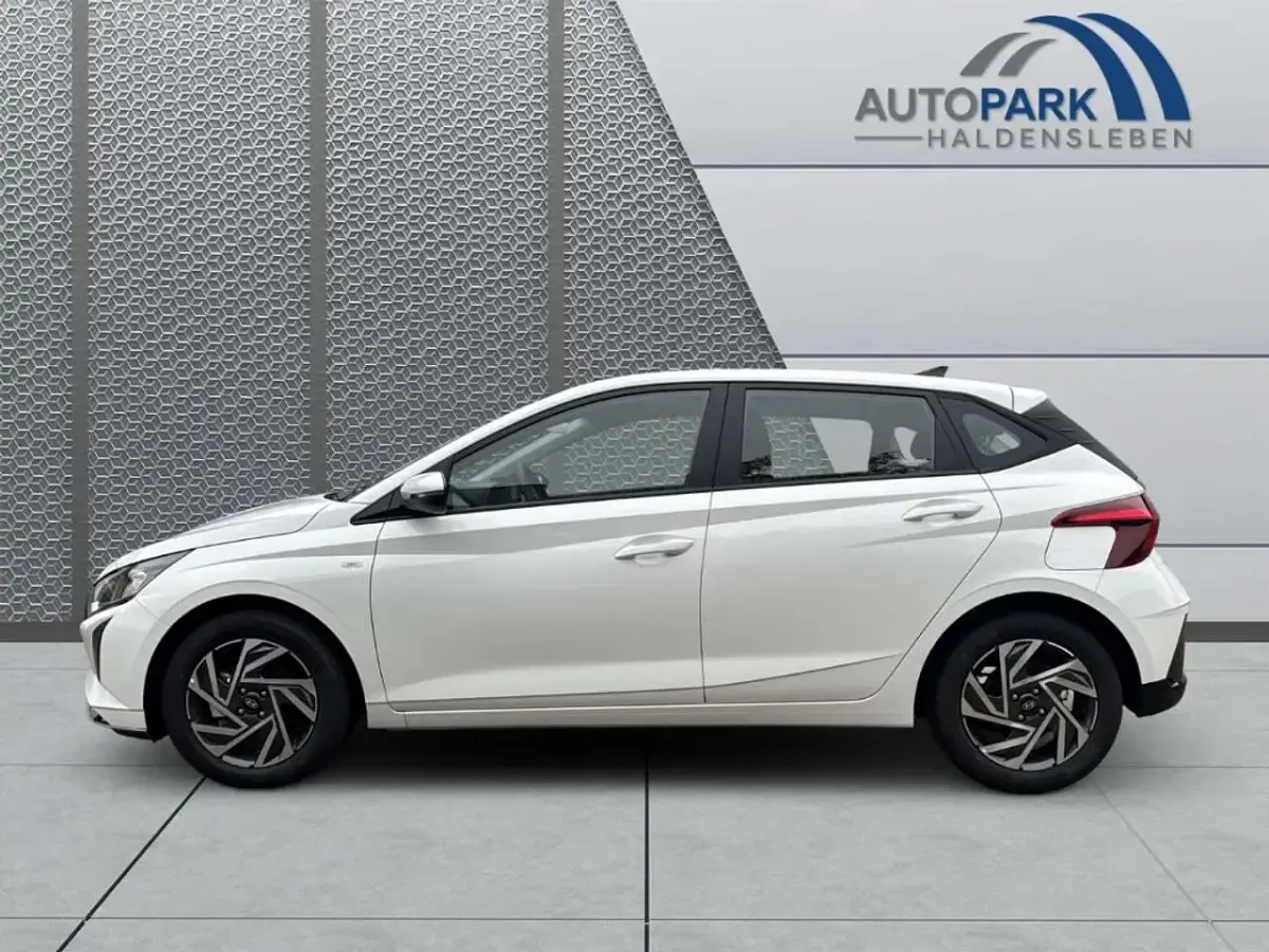 Neu Hyundai i20 101 PS (74 kW) 2025 Weiß Kleinwagen
