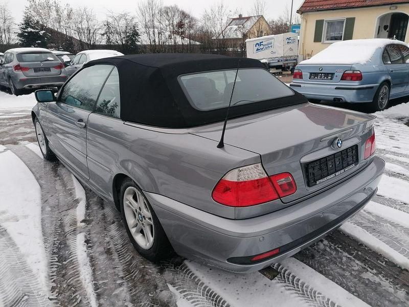 Gebraucht BMW 318 Cabriolet Sport Line 143 PS (105 kW) 2005 Grau Cabrio
