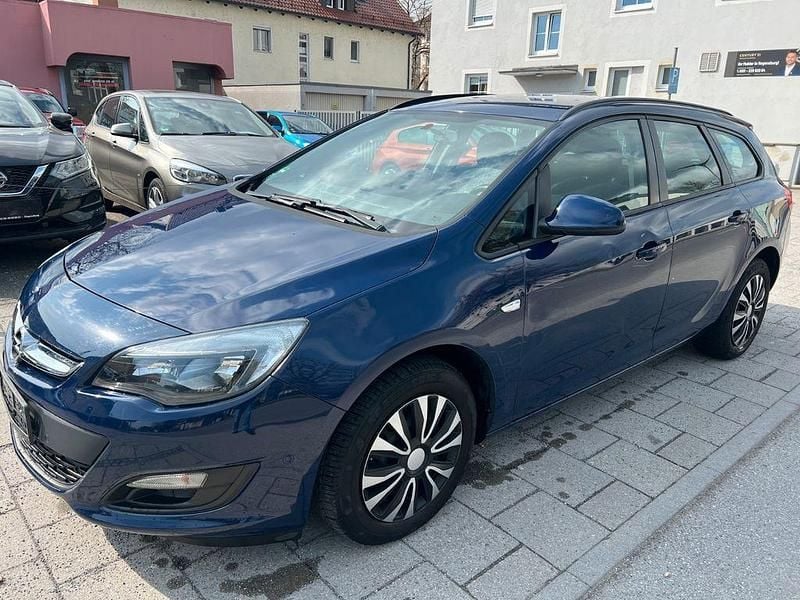 Gebraucht Opel Astra Edition 116 PS (85 kW) 2015 Blau Kombi