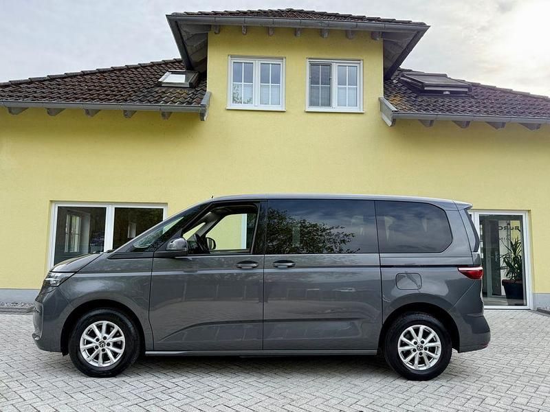 Second-hand VW Multivan 136 CP (100 kW) 2022 Gri Monovolum