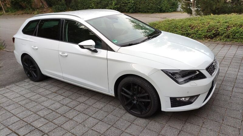 Weiß Gebraucht 2015 Seat Leon ST FR Kombi | 12.800 € (Guter Preis) - Bild 1/4